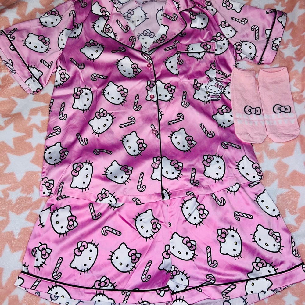 Hello kitty X forever 21 satin pj set with hello kitty socks